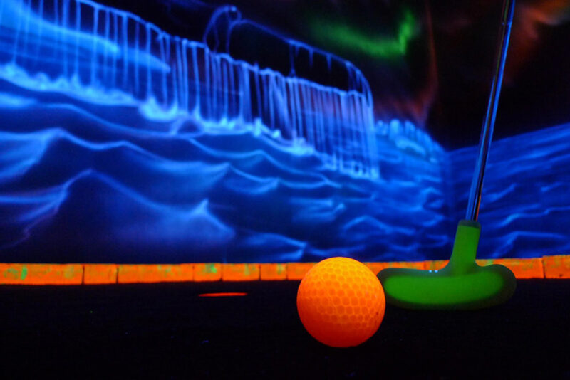 Glow golf Weert